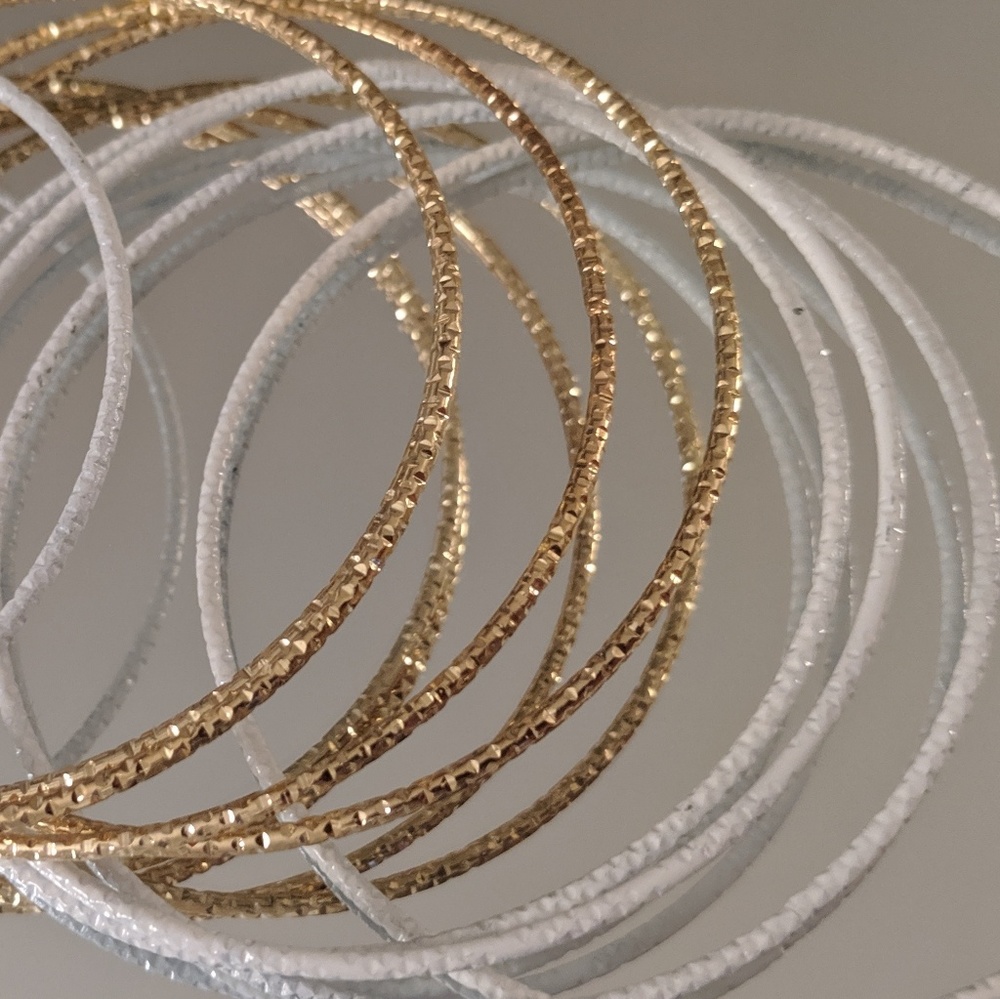 Bangle bracelets - Picture 2 of 3